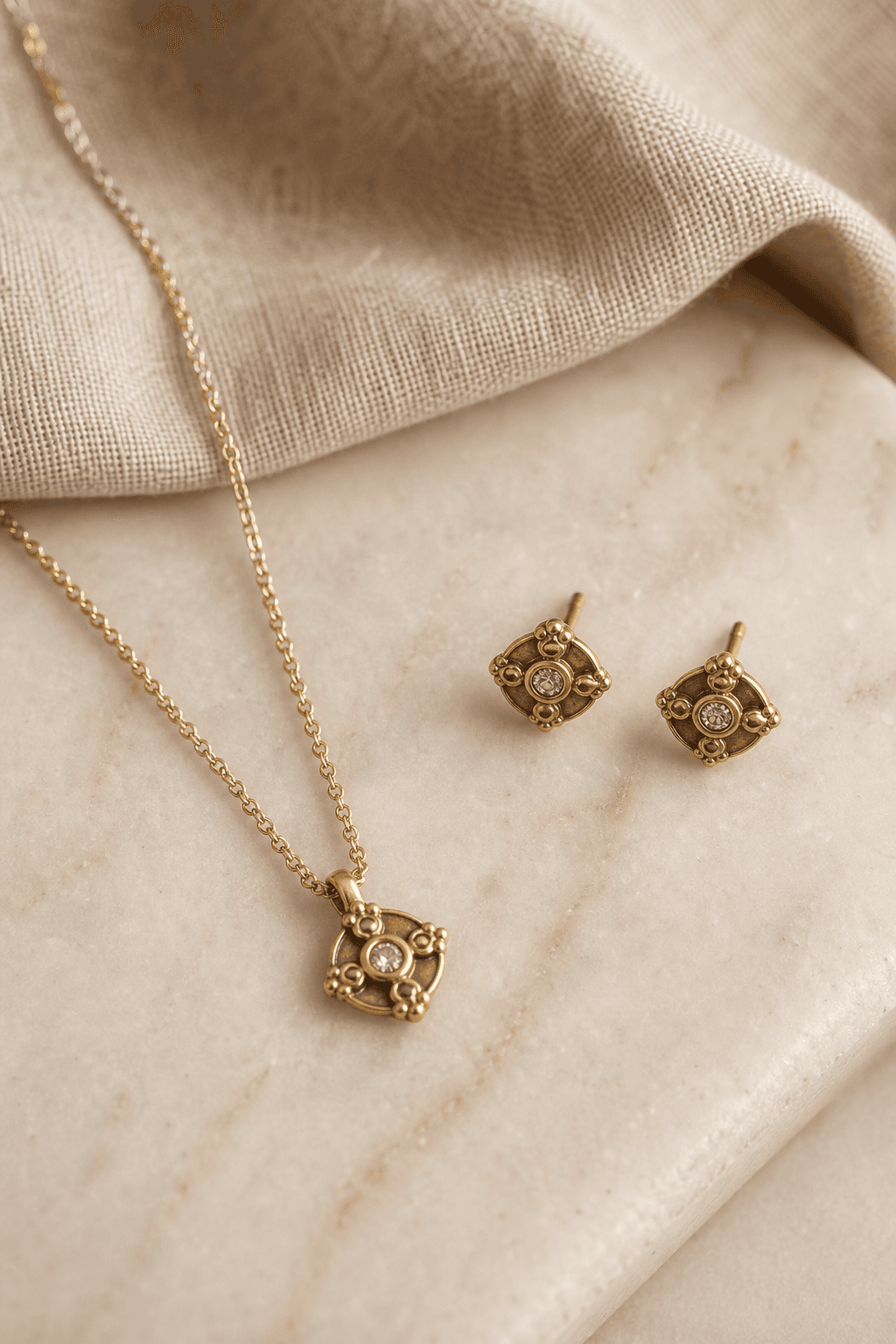 Hemney jewellery detail